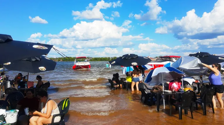 Em Marabá, a praia do Tucunaré é o point principal do veraneio na região