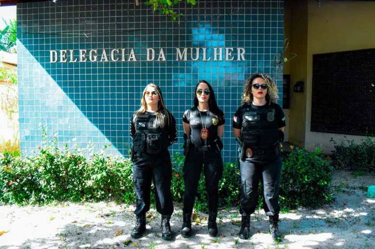 A equipe composta pela Delegada Ana Paula, Delegada Amanda, Delegada Maria Alexia