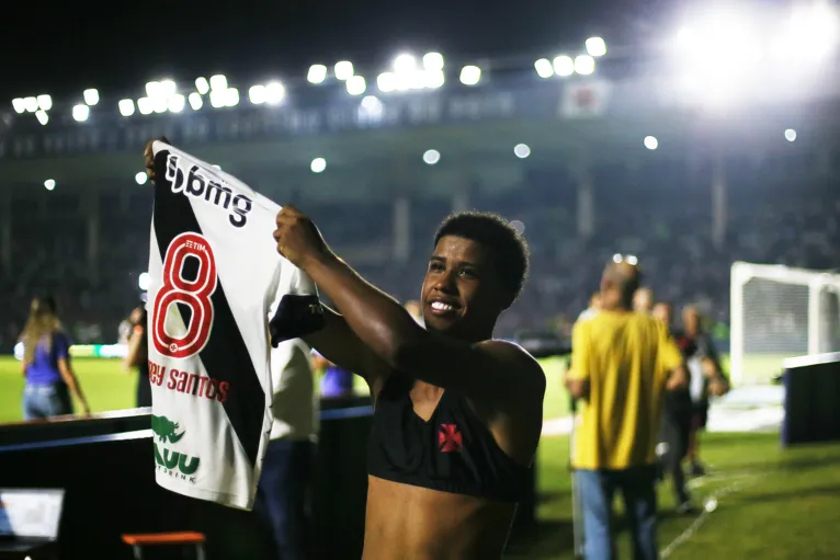 Andrey mostra que tem muito talento e virá grande nome do Vasco com 18 anos