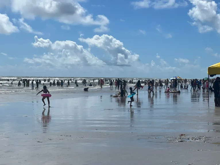 Salinas tem movimento intenso no último domingo de julho