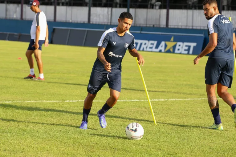 Jogador chegou há três dias no Baenão