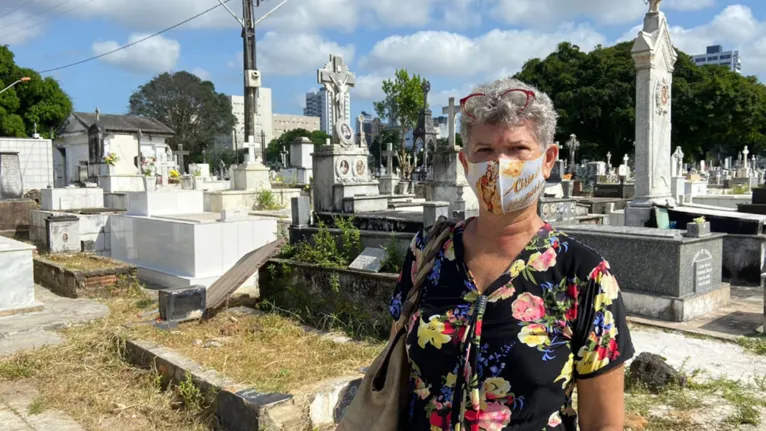 Ângela Roffe antecipou a visita a sepultura do pai