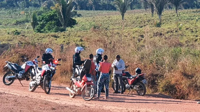 Mais de 50 policiais militares participaram da operação