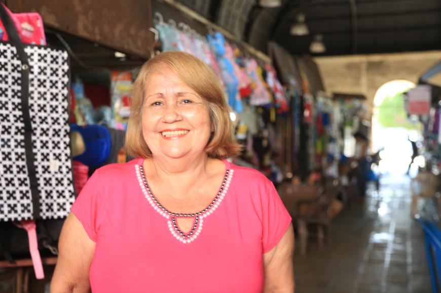Rosana Martins, comerciante no Mercado de São Braz se sente aliviada com a reforma esperada há anos e pelos trabalhadores do espaço estarem incluídos no projeto