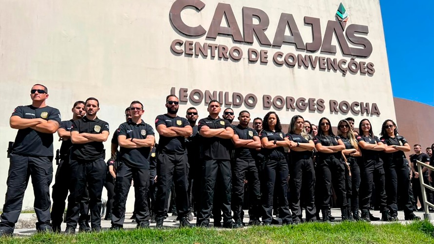 Novos policiais em frente ao Carajás Centro de Convenções em Marabá