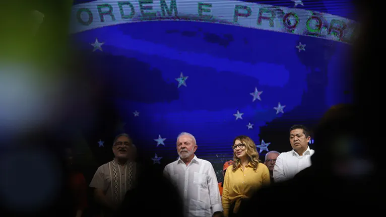 Lula
em Belém: “Não quero governar, quero cuidar do Brasil”