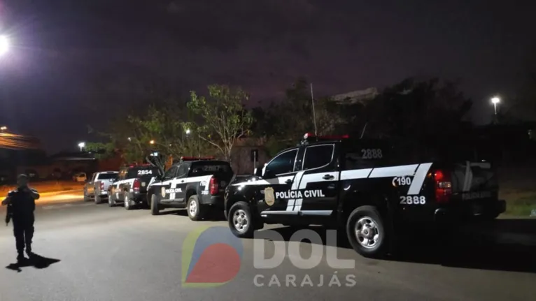 Equipes de policiais da 10ª Risp Carajás