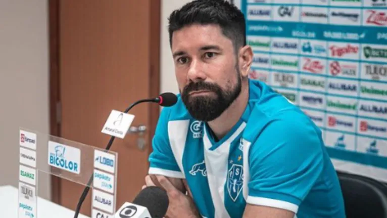 Ricardinho está sendo relacionado entre os 21 atletas para dar apoio emocional