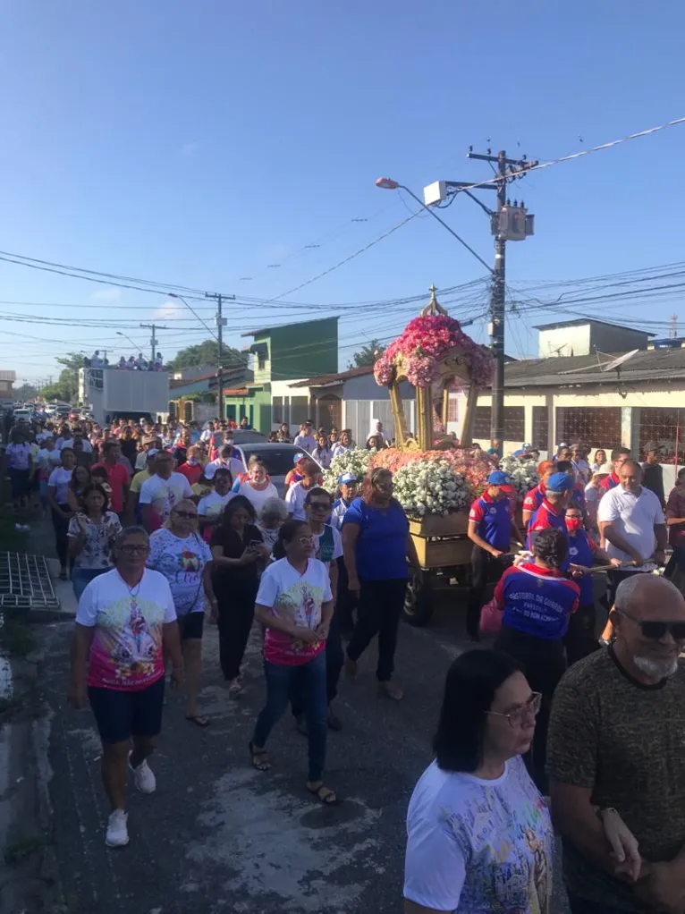 Círio do Bom Remédio percorre as ruas do conjunto satélite