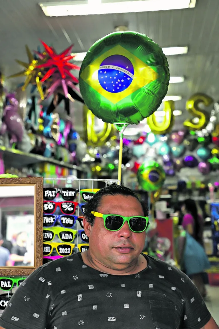 Frank Siney, vendedor