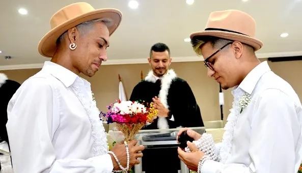 24
casais homoafetivos dizem "sim" em Belém