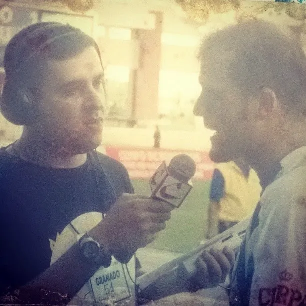 Celso atuando no jornalismo esportivo da rádio cultura