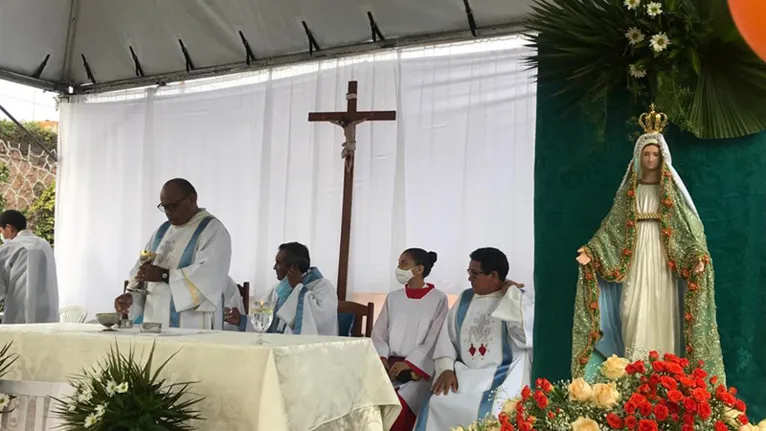 Missa de abertura na Paróquia Santa Maria Mãe de Deus