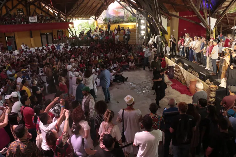 Lula promete criar Ministério dos Povos Indígenas