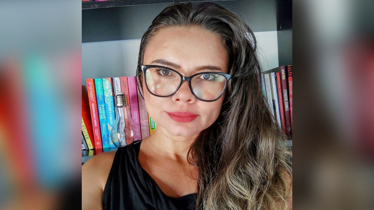 Karen Santos é Socióloga e Mestre em Ciência Política pelo PPGCP/UFPA Professora Universitária, pesquisadora nas áreas de sociologia e ciência política. Coordenadora de Pesquisa, extensão e internacionalização da Faculdade Estácio do Pará.
