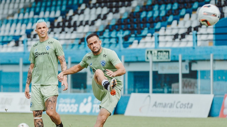 "No shirt 9", season is again charging Paysandu dearly 4