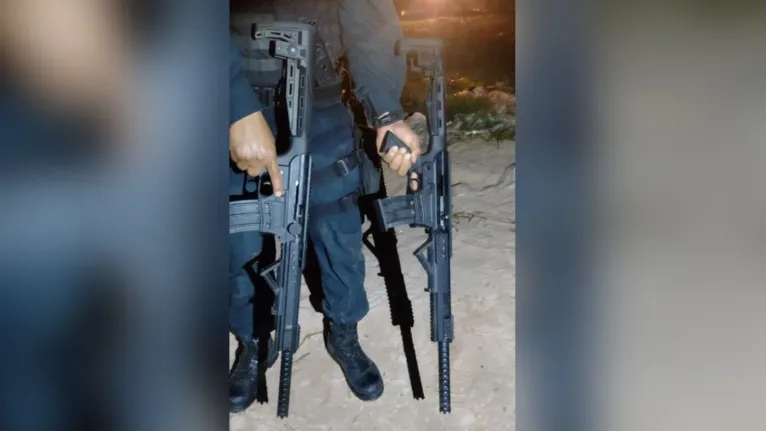 Tráfico perde droga, fuzis e lancha blindada em Prainha
