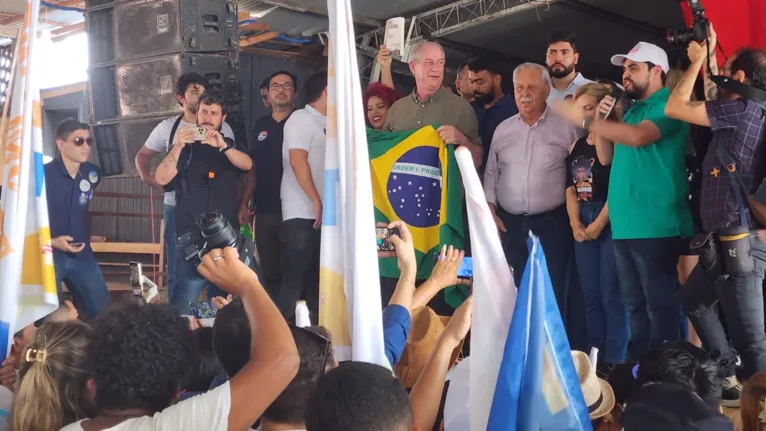 Ciro Gomes se reúne com apoiadores e aliados em Belém