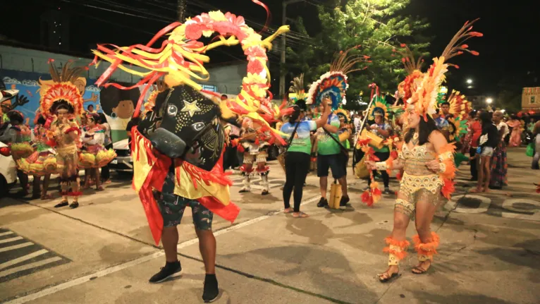 A cultura popular pediu passagem na abertura do evento