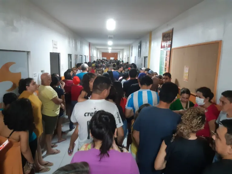Seções eleitorais de Belém registram filas longas e demora