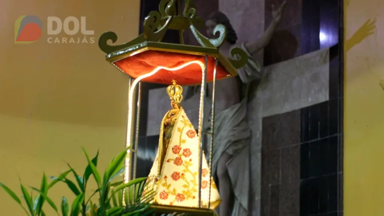 Imagem peregrina de Nossa Senhora de Nazaré utililizada no Círio de Marabá