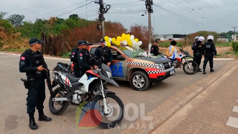 Polícia Militar também prestou suas homenagens à Rainha da Amazônia