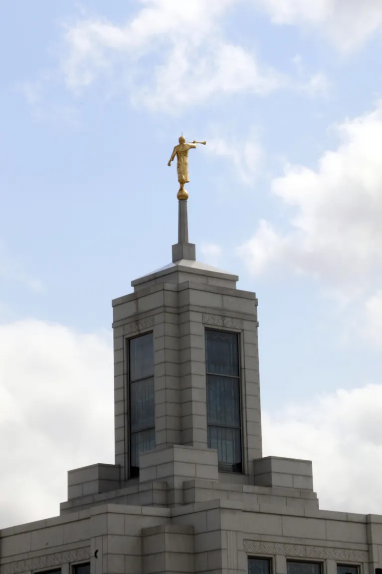 Veja fotos internas do Templo dos mórmons em Belém 