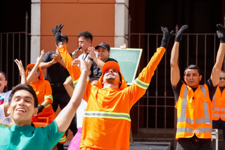 Flash Mob mostra como o serviço público é essencial 