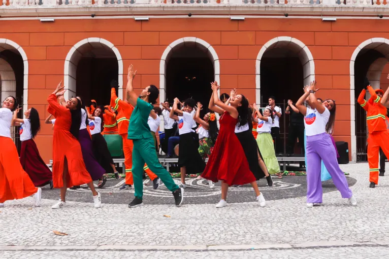 Flash Mob mostra como o serviço público é essencial 