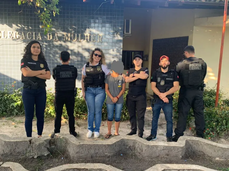 Equipe da Polícia Civil de Breves acolheu a adolescente de 16 anos que sonha em ser policial