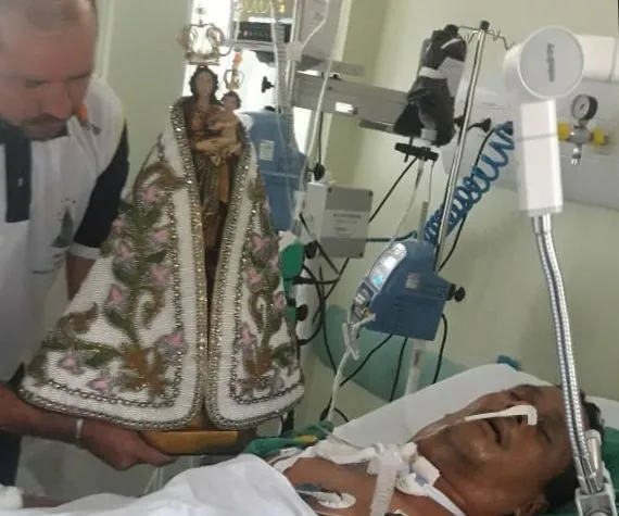 Bordador
de mantos tem história de fé com Nossa Senhora