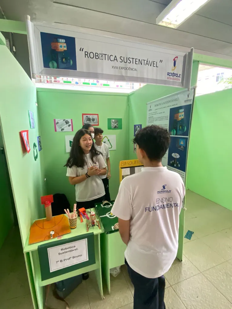 XVIII Expociência reúne projetos de alunos do Acrópole