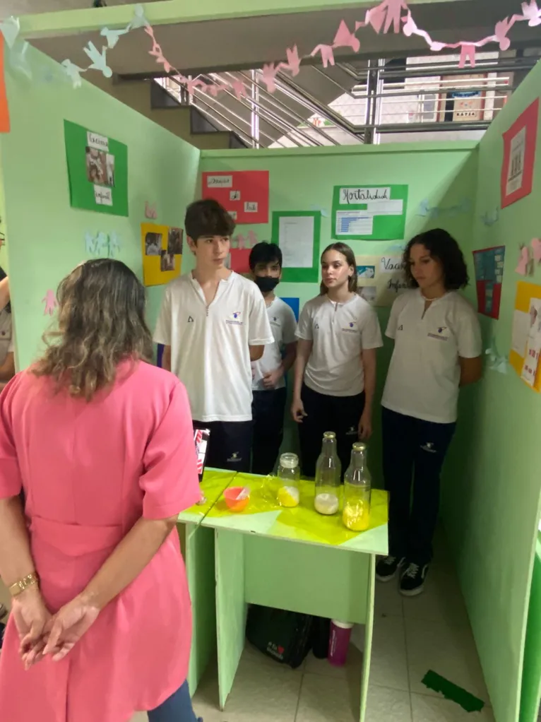 XVIII Expociência reúne projetos de alunos do Acrópole