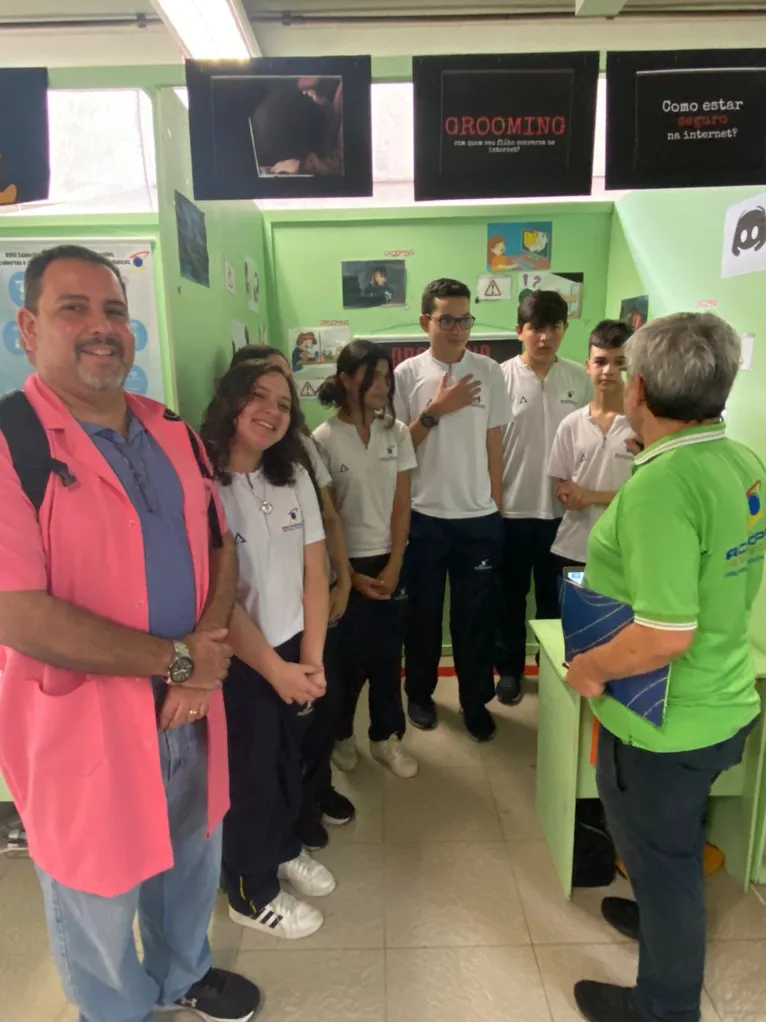 XVIII Expociência reúne projetos de alunos do Acrópole