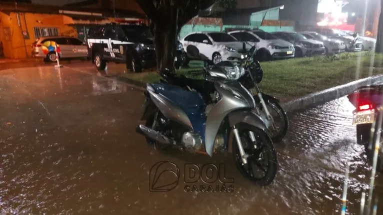 Motocicleta usada pelos criminosos foi apreendida