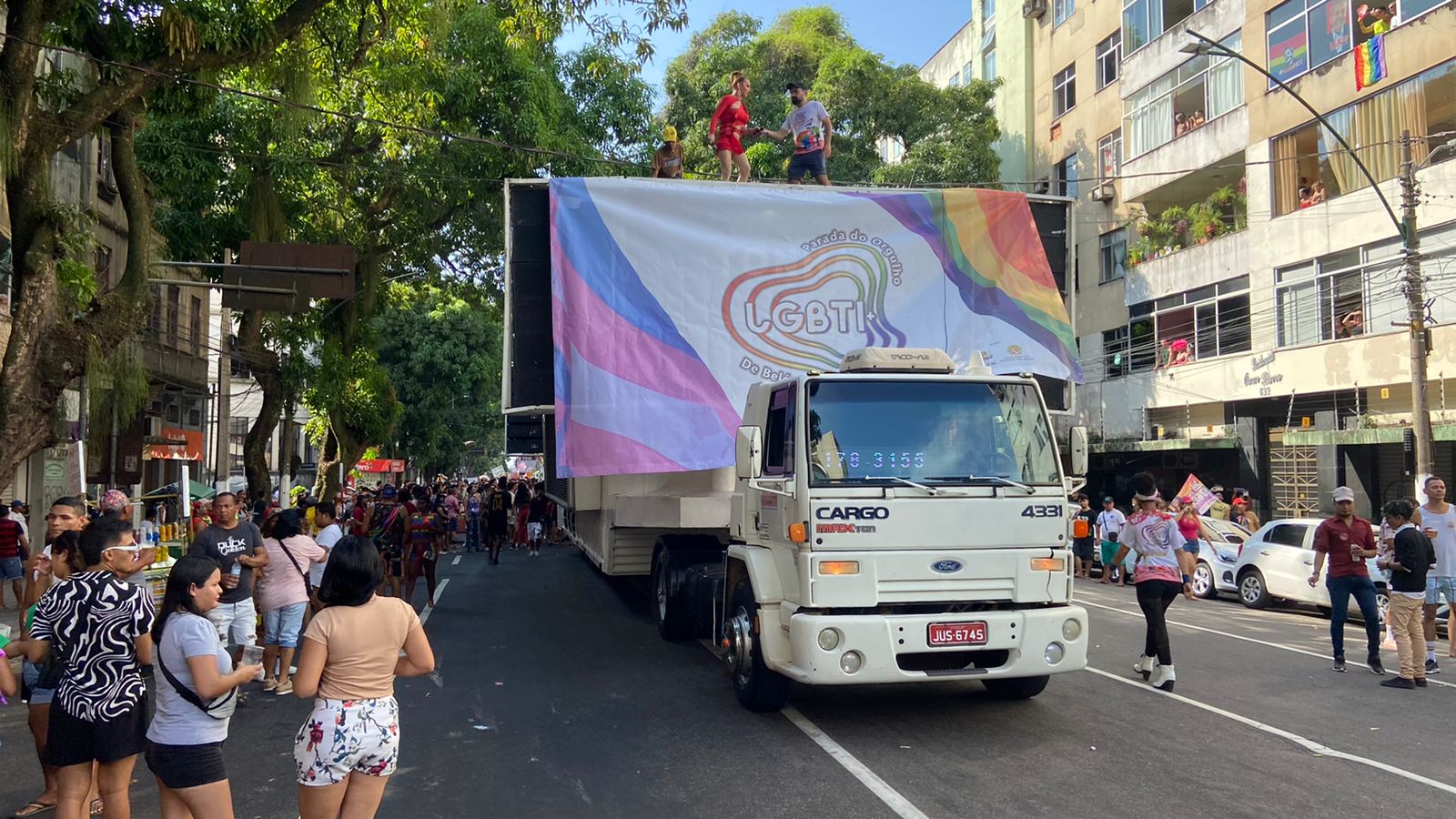 Belém: parada LGBTQIA+ protesta contra preconceito