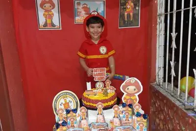 A atuação da corporação inspira meninos como o Arthur Silva, de 6 anos. Ele é apaixonado por tudo o que se refere aos bombeiros.