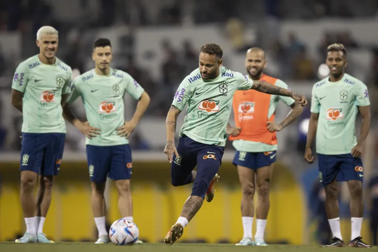 Neymar vai jogar como meia armador