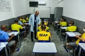 Detentos em sala de aula na Seap-PA