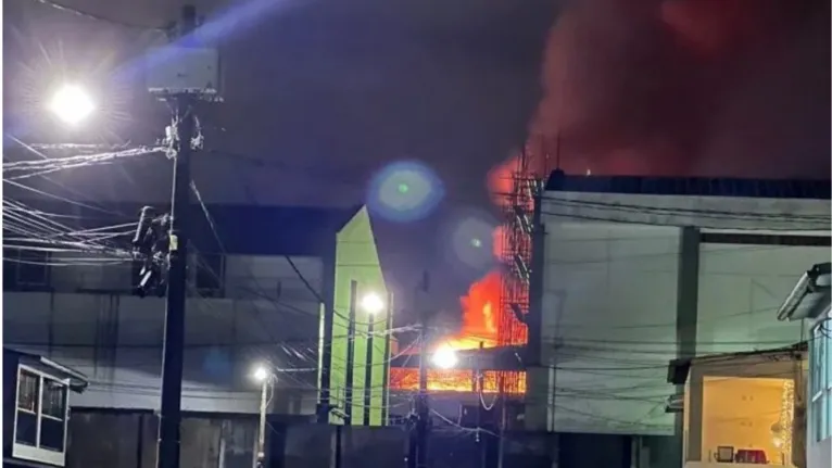 Vídeo: fogo atinge centro de distribuição do Líder em Belém
