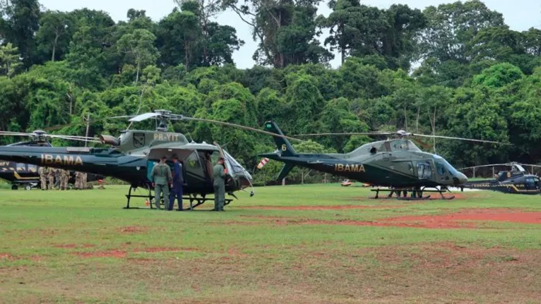 Helicópteros foram utilizados para a operação