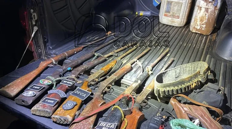 Na operação foram apreendidas sete armas de fogo tipo espingarda, além de cartuchos e balas