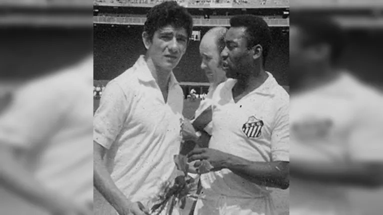 O Rei Pelé com o paraense Manoel Maria, colega de time que virou amigo pessoal.