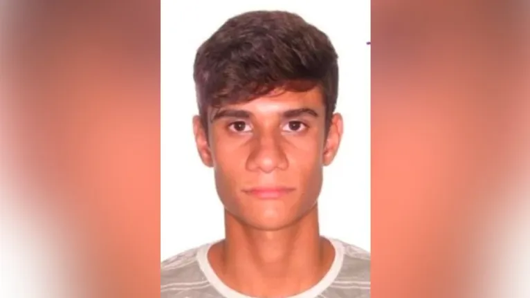 O soldado da Força Aérea Brasileira (FAB) que matou outro militar com um tiro na cabeça é Felipe de Carvalho Sales, de 19 anos