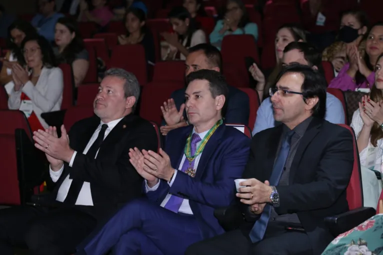 Jader Filho foi condecorado com honraria do Ministério Público do Estado do Pará