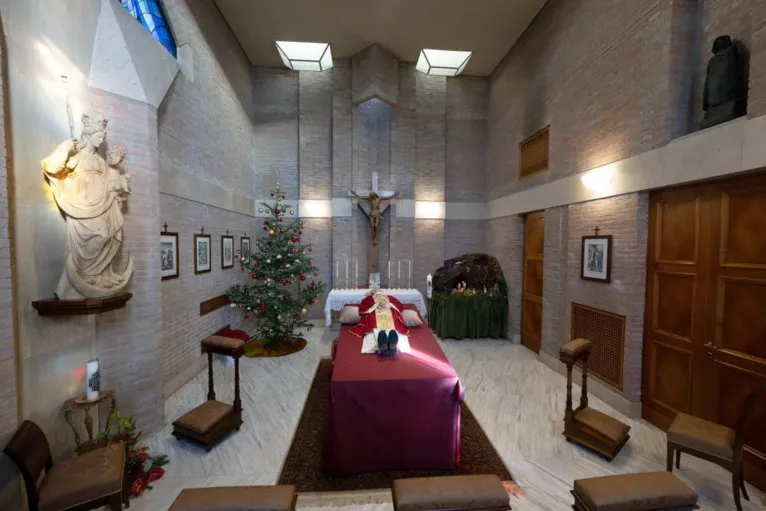 Vaticano divulga fotos do corpo de Papa Bento XVI, veja!