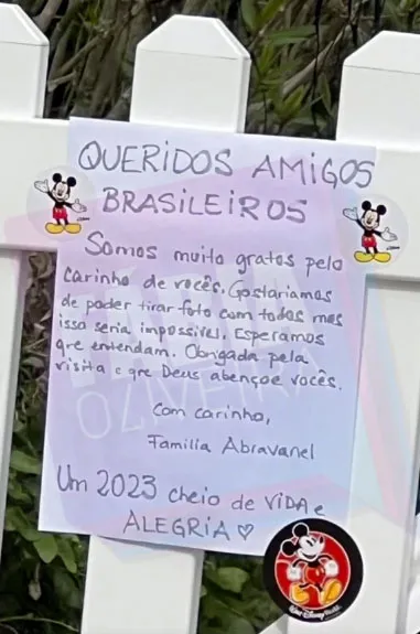 Silvio Santos dá recado a brasileiros em mansão na Flórida
