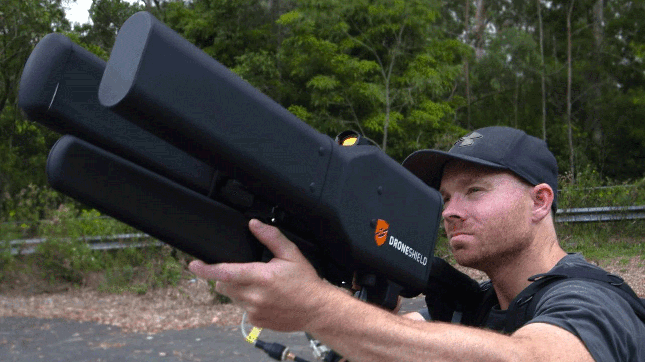 A DroneGun, mais avançada arma anti-drone do mundo, está entre os armamentos doados pelos EUA à Ucrânia.