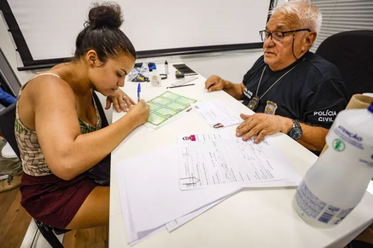 Manicure Maria José, que foi atingida pelo deslizamento, também se beneficiaram dos serviços.