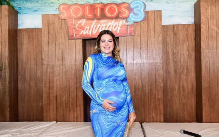 Viih Tube ostenta barrigão em vestido coladinho; veja!